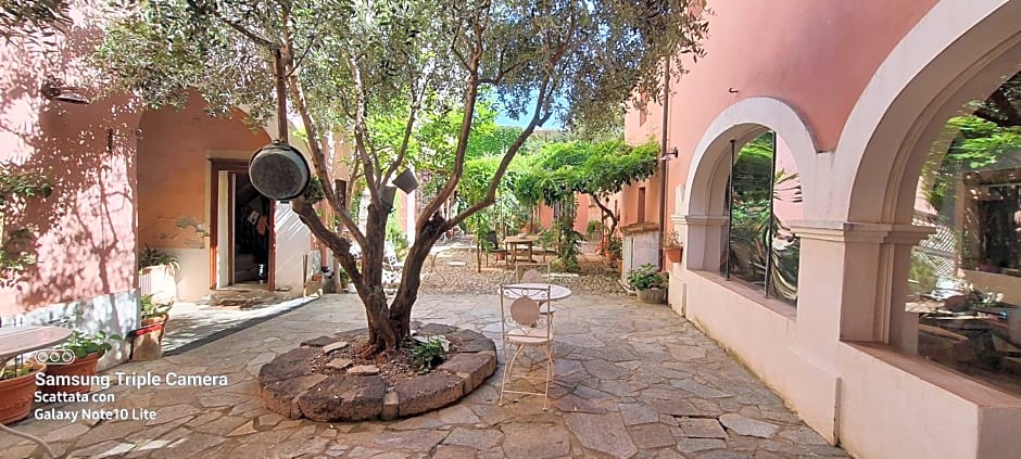 Casa Camboni-Dimora Storica Bed & Breakfast