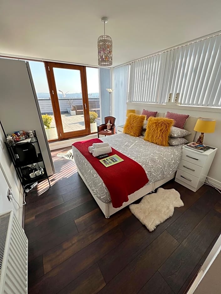 James Clow Bed & Breakfast