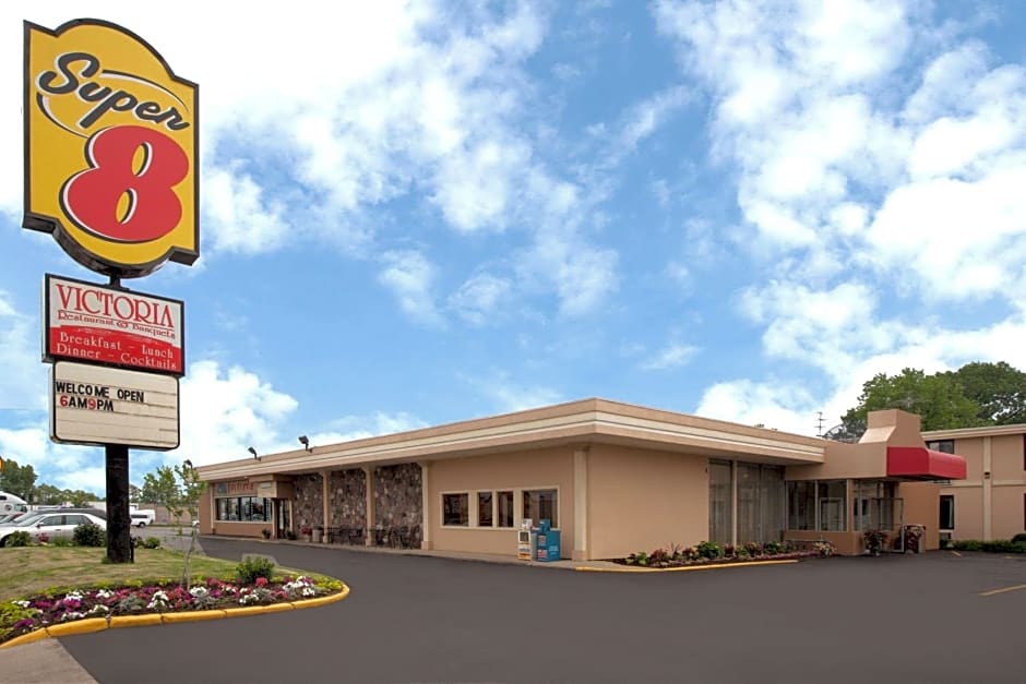 Super 8 by Wyndham Chicago Northlake O'Hare South