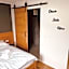 PJ Hotel Cerklje - 5min to Airport - Free Parking