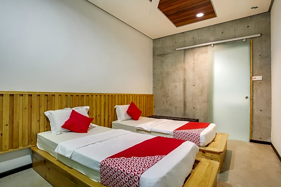 OYO 89454 Hotel Pavilion Inn