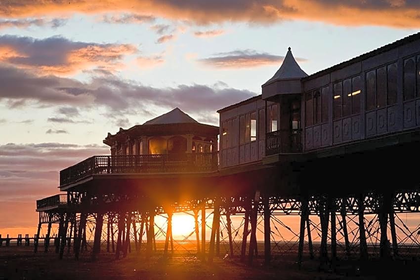 EsJays at Knowles House