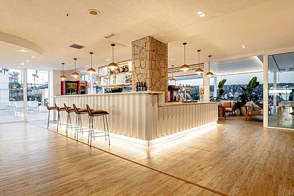 Atlantic Holiday Hotel