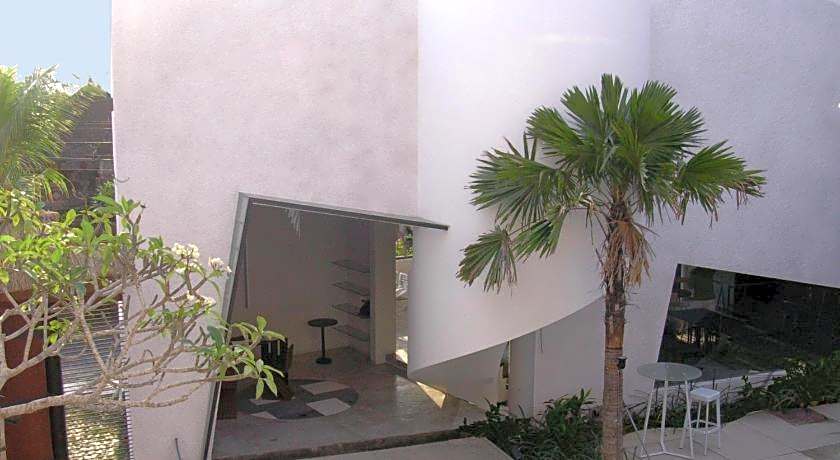 Scala – Bed and Beyond Hotel