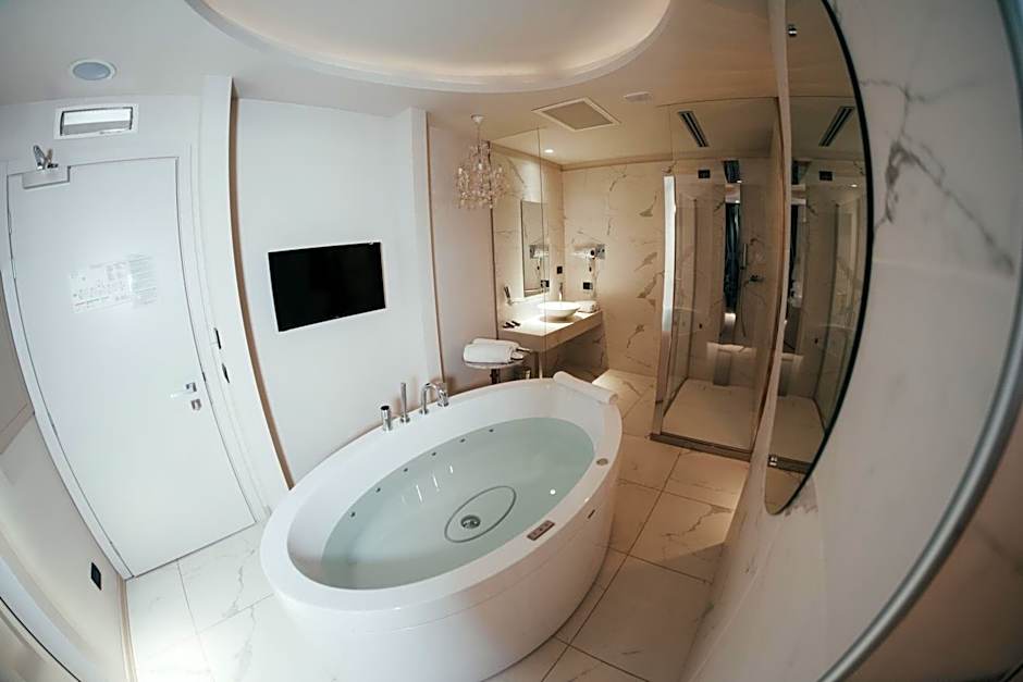 Emotional Grand Motel