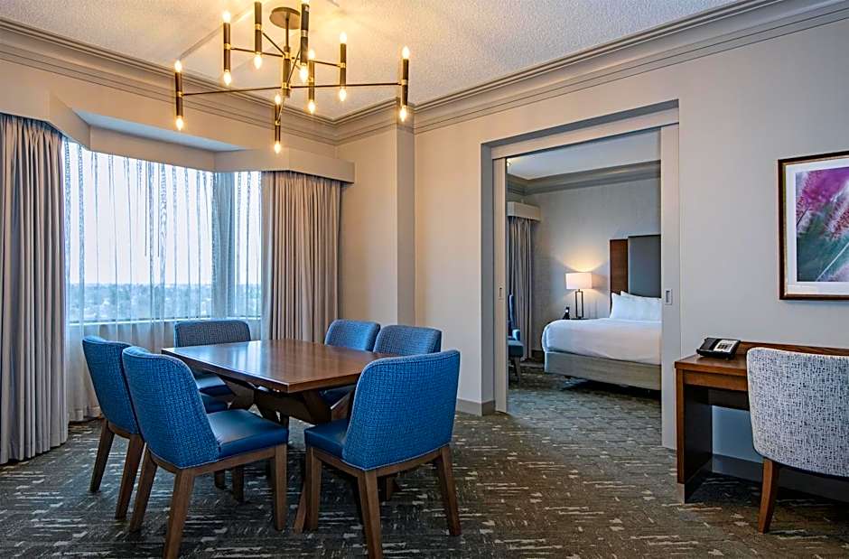 DoubleTree by Hilton West Edmonton
