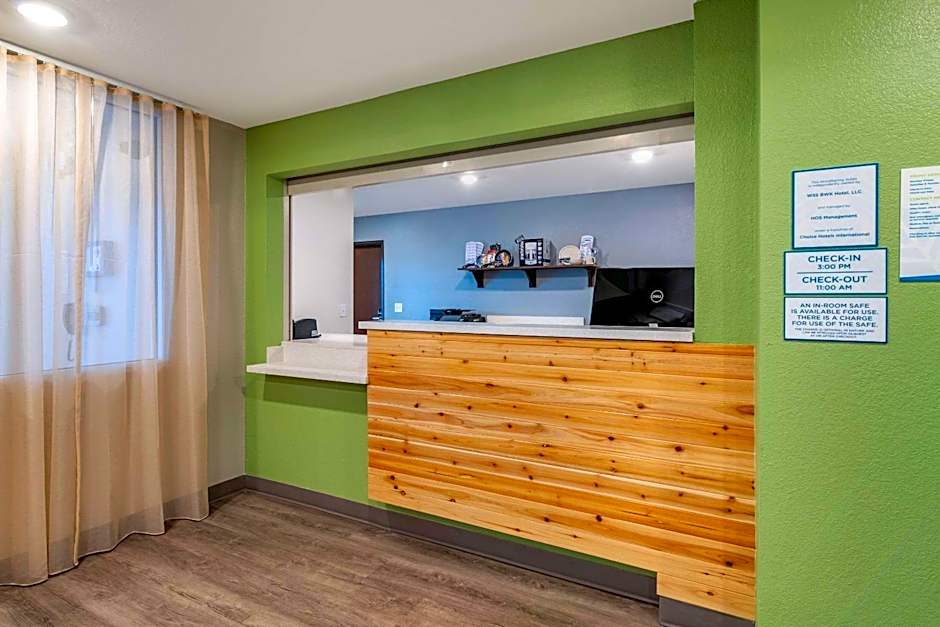 Stay Express Inn & Suites - Brunswick