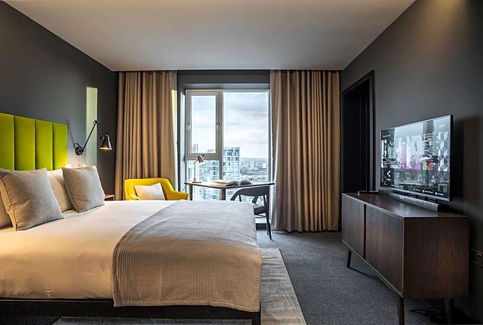 The Gate London City