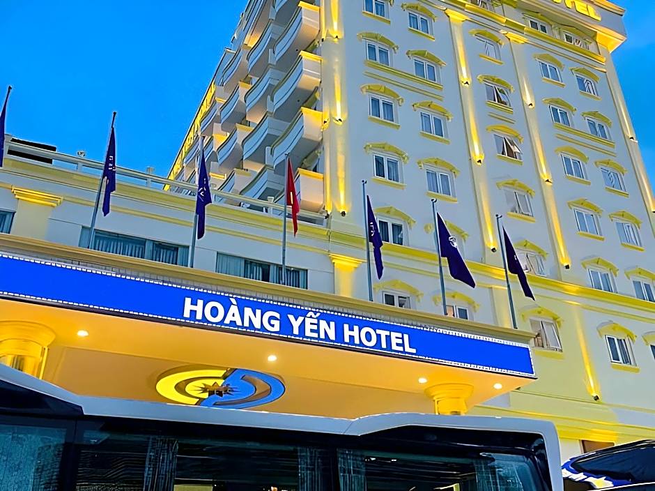 Sandals Hoang Yen Hotel