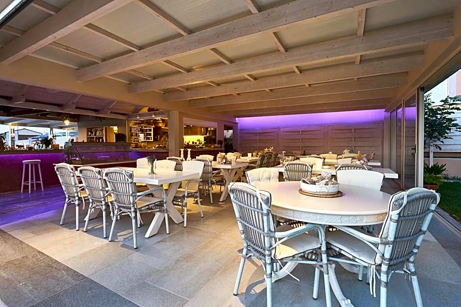 Golden Bay Hotel Apartments