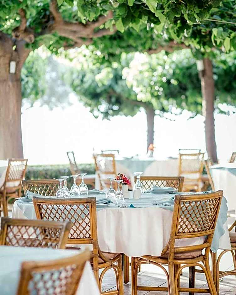 Tzaki hotel & restaurant Patras