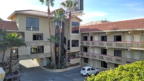 Hotel Frontiere Tijuana