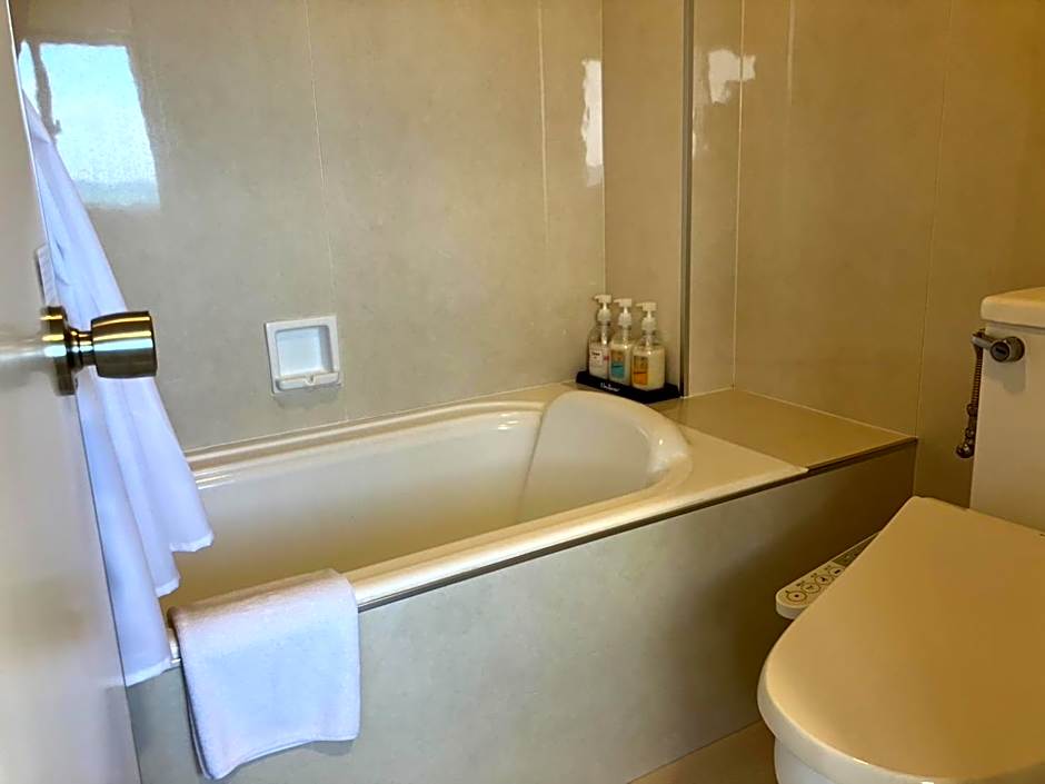 Golden Sun Beach Hotel - Vacation STAY 27721v