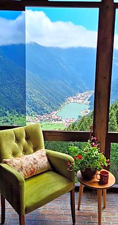 Quadruple Room with Lake View