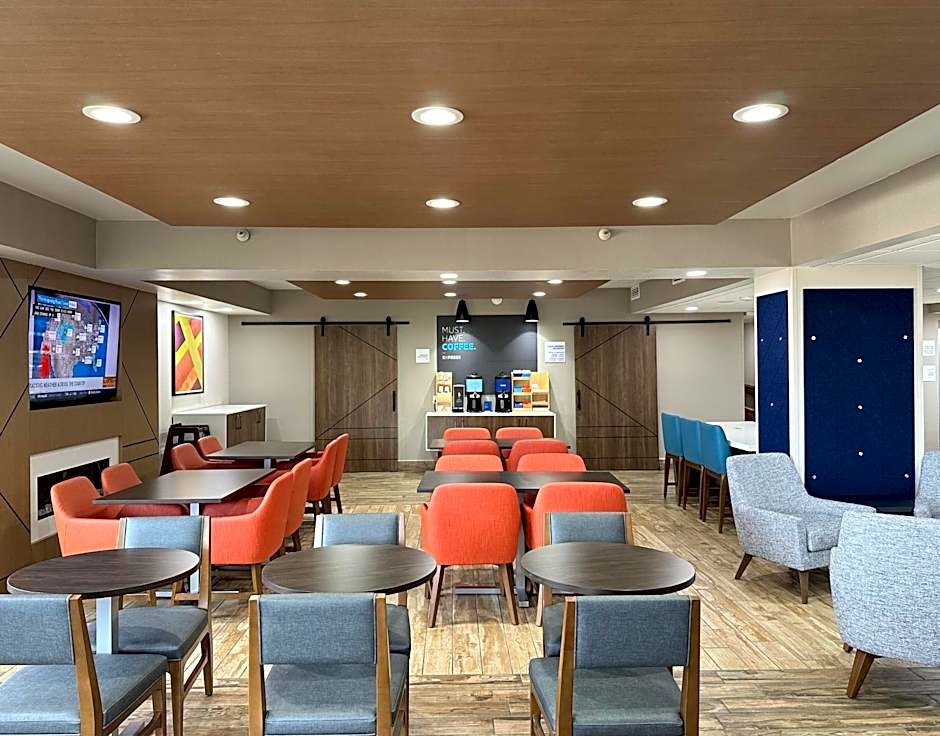 Holiday Inn Express & Suites Eden Prairie  Minneapolis By IHG