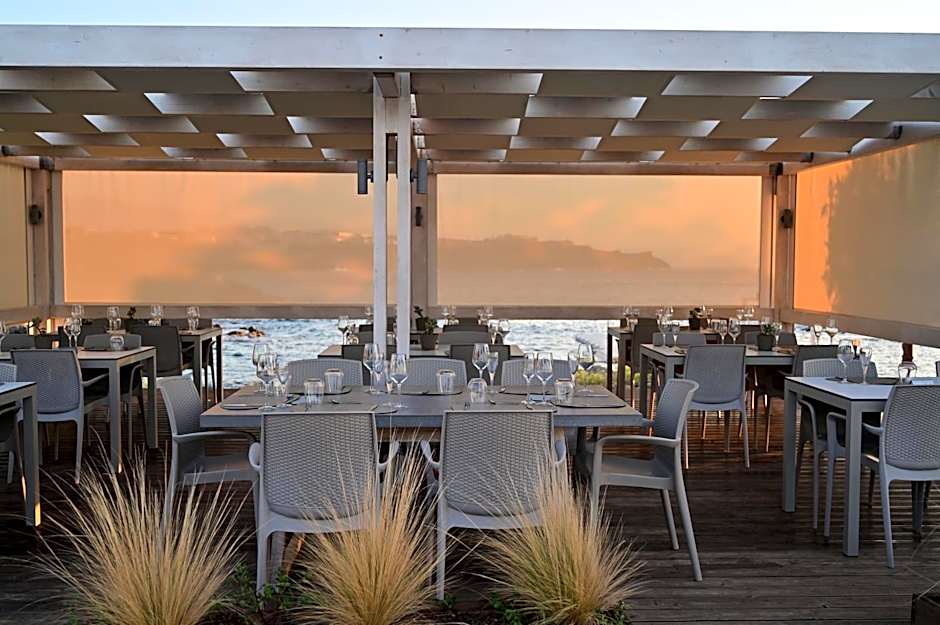 Kavos Hotel & Suites