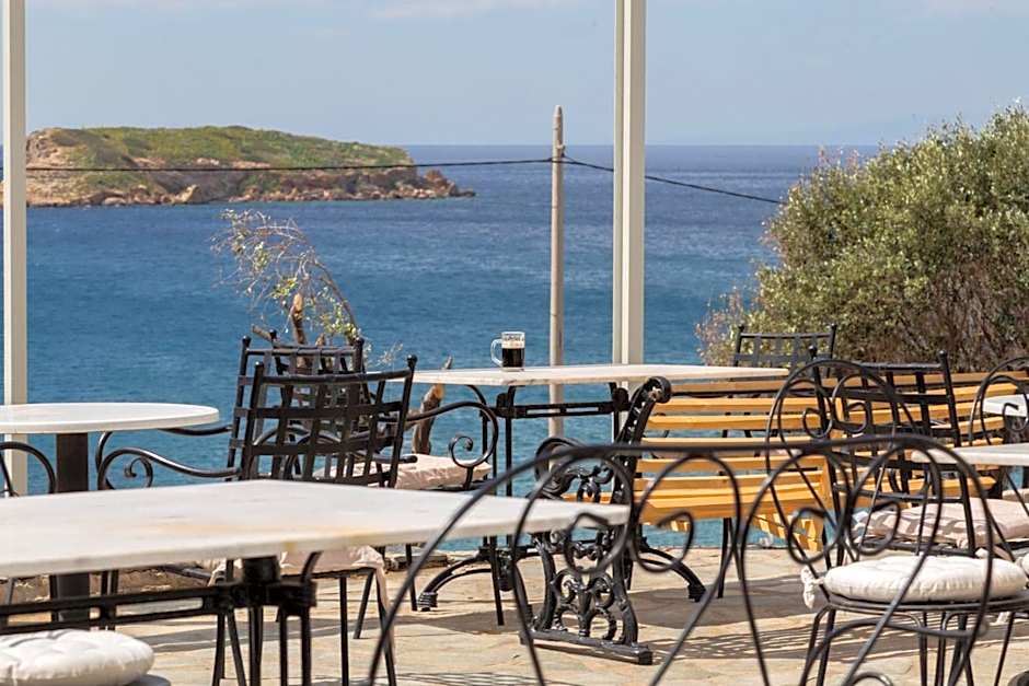 Poseidon Apartments and Villas by the Sea