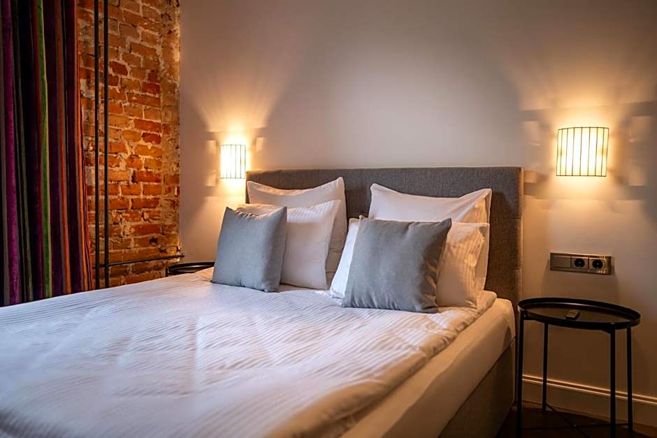 Turgaus Self Check-in Old Town Aparthotel