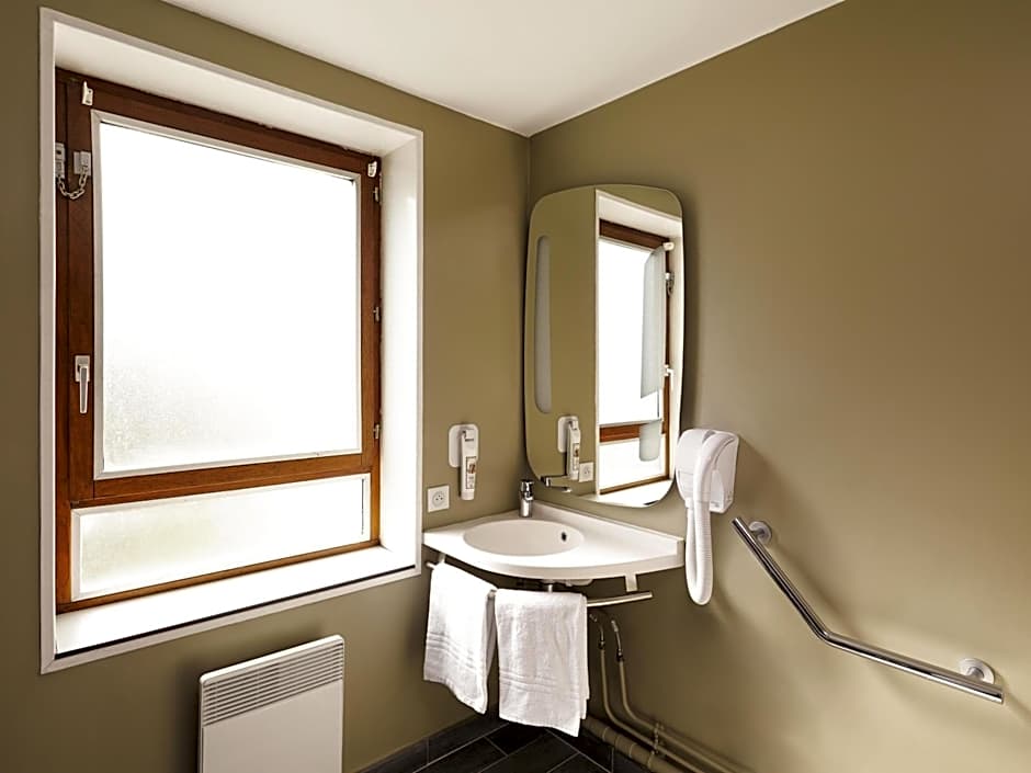 ibis Marne la Vallee Champs