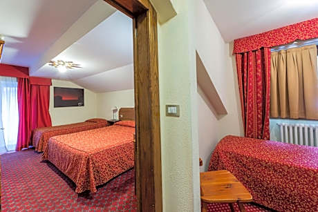 Classic Quadruple Room