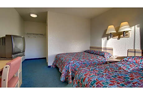 2 Full Beds | Hearing Accessible, Micfridge