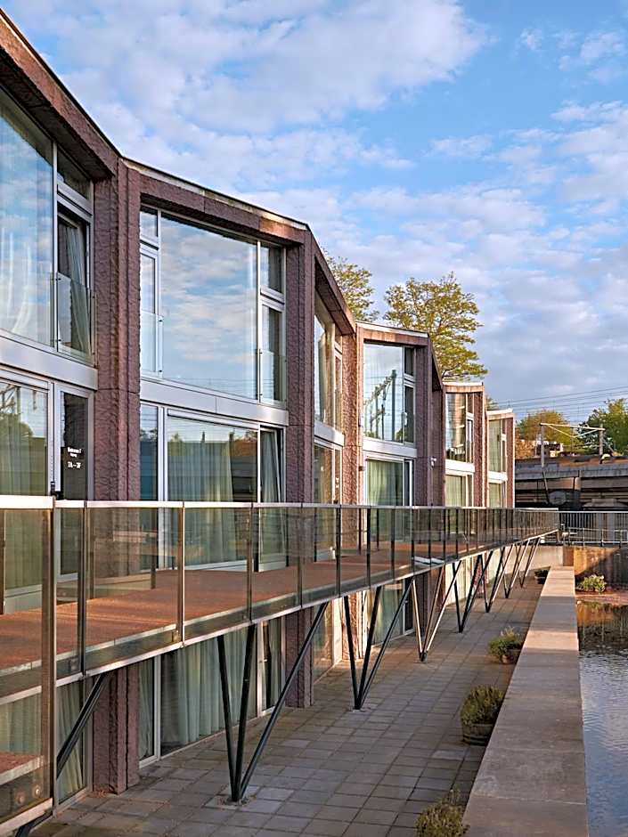 YAYS Amsterdam Prince Island by Numa