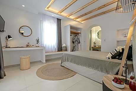 Premium Suite with Sea View and Private Hot Tub