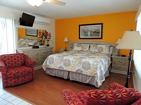 King Room with Kitchenette