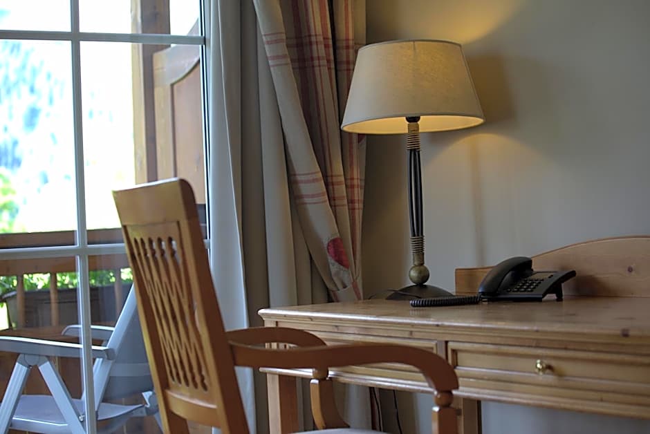 MONS suites wine passion