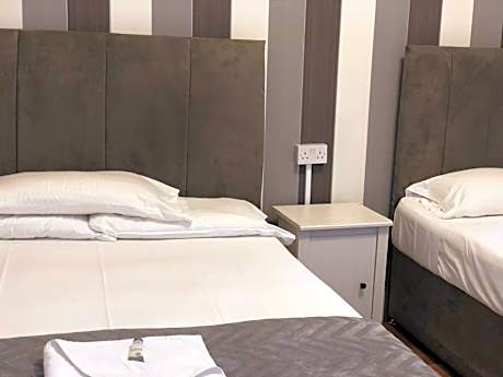 Twin Room with Shared Bathroom