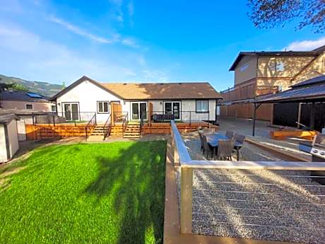 Cowichan Lake Cottages -Riverside