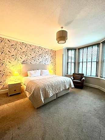 Superior One-Bedroom Apartment with Garden View - First Floor