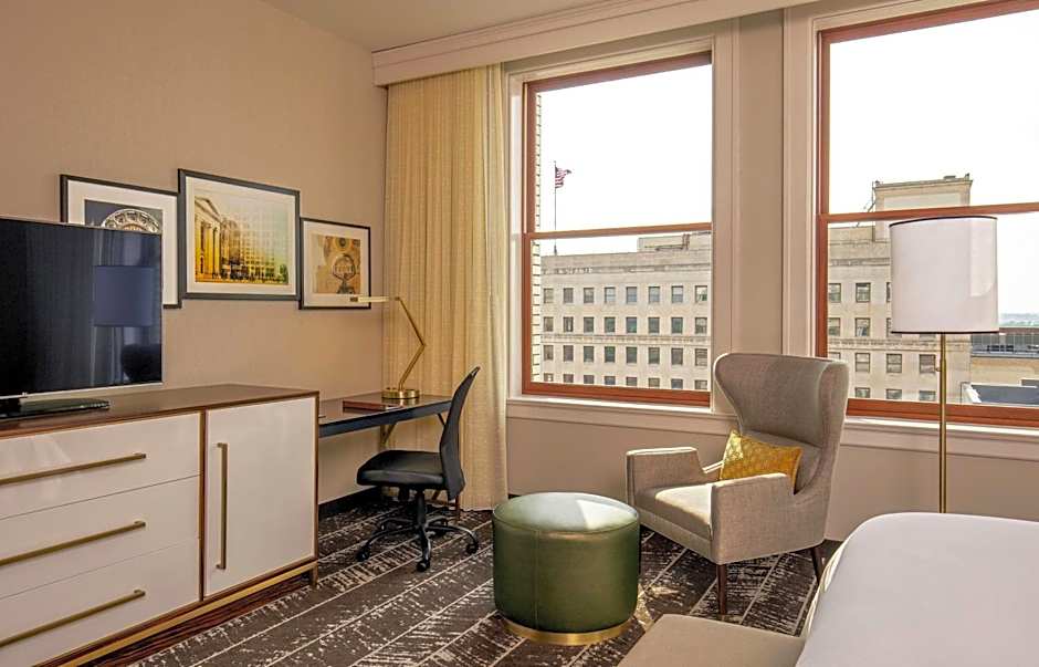 DoubleTree By Hilton Youngstown Downtown