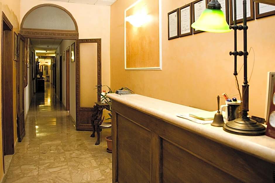 Hotel Merlini