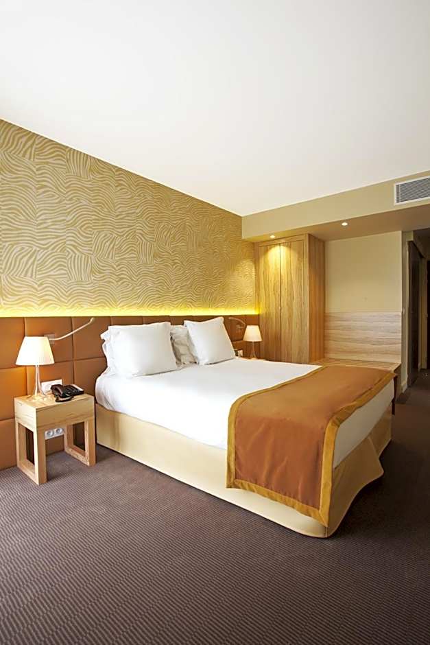 Golden Tulip Avignon Le Paradou