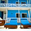 El Faro Beach Front by ÓOL Hotels