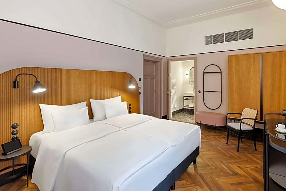 Hotel Astoria Vienna, Curio Collection by Hilton
