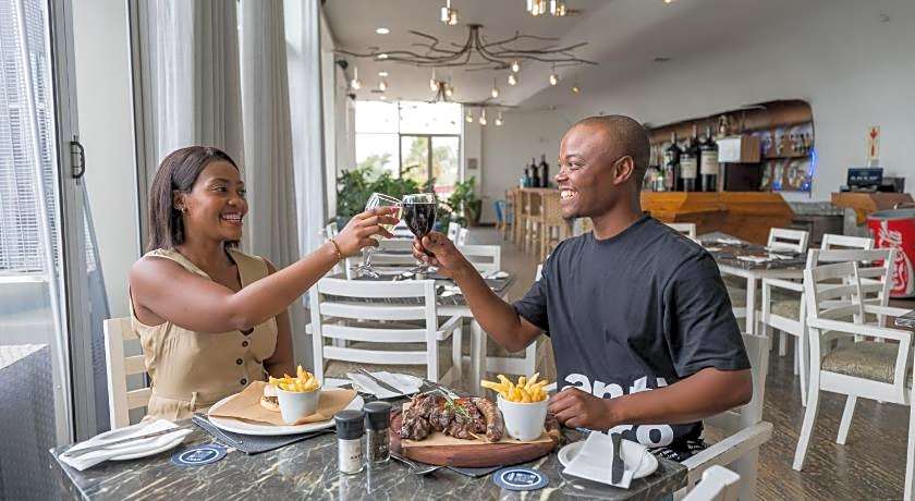 The Lakes Hotel and Conference