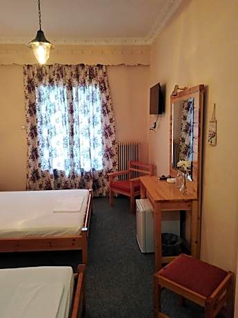 Standard Twin Room with Garden View