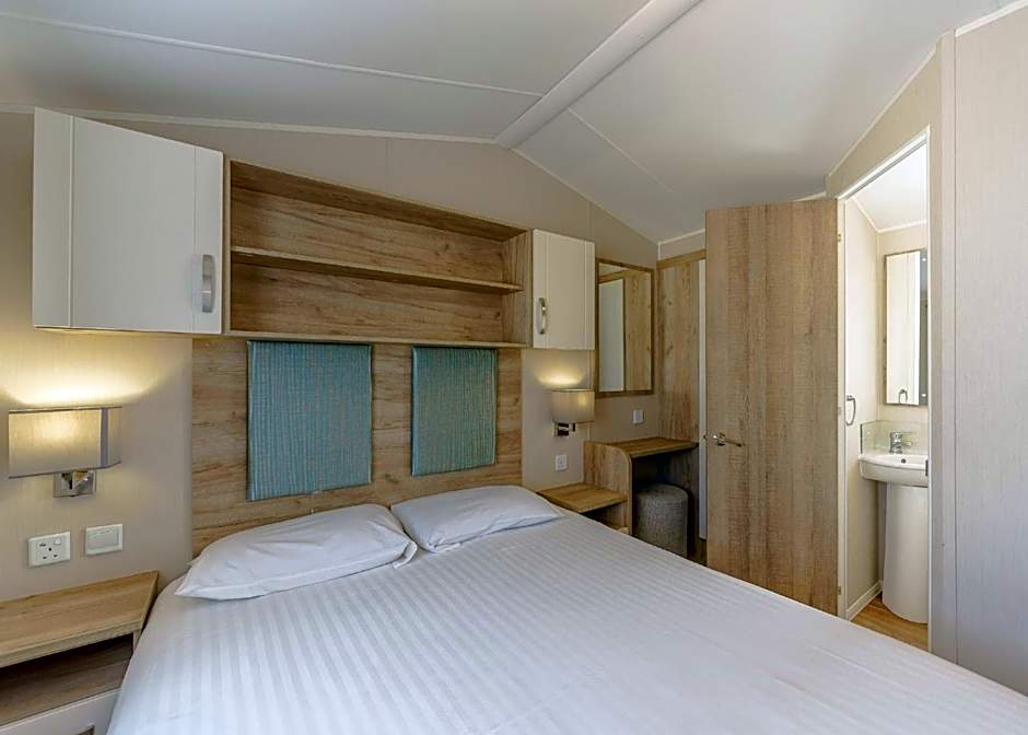 Riverside Holiday Village