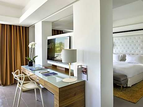 Junior King Suite