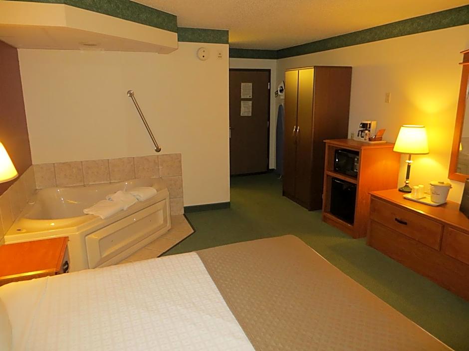 AmericInn by Wyndham Manitowoc