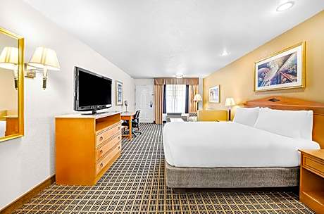 King Room with Sofa Bed