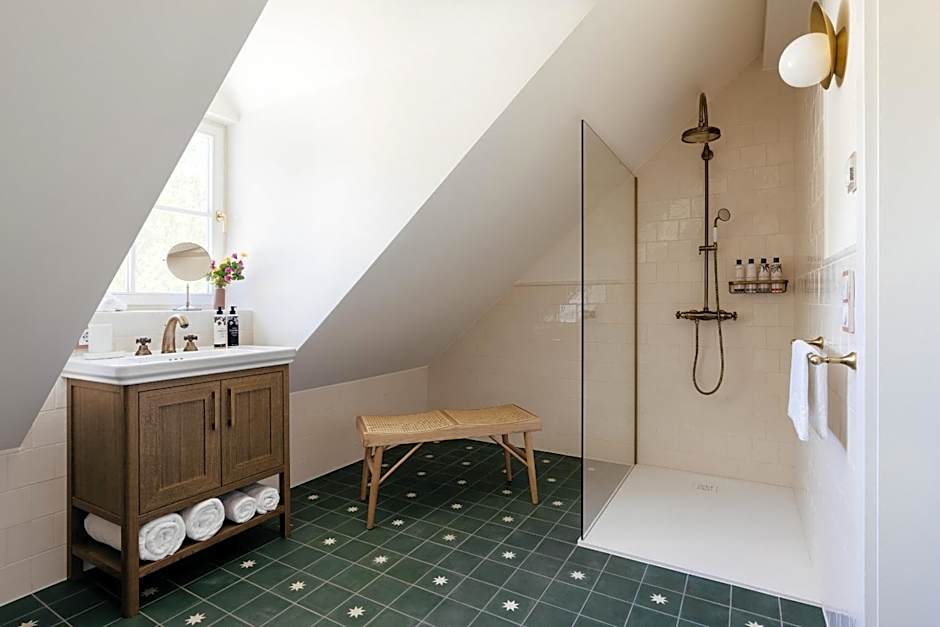 Villa Alma - a lakeside Boutique Hotel