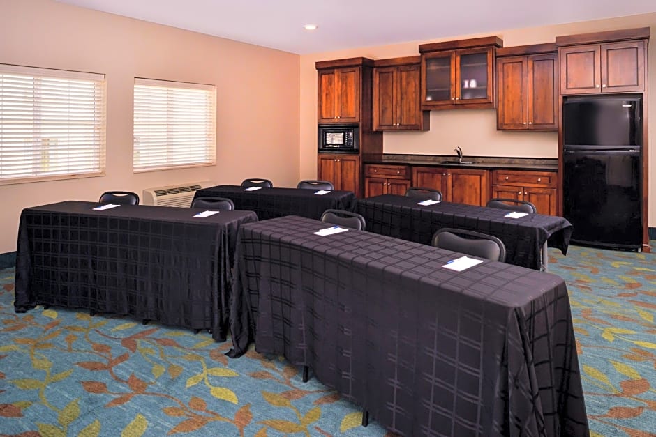 Candlewood Suites Bloomington-Normal