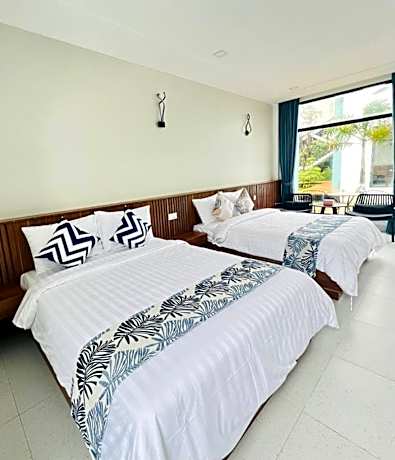 Standard Twin Room with Garden View