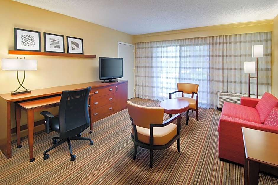 Courtyard by Marriott Irvine John Wayne Airport/Orange County