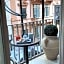 Smart Hotel Gallery House