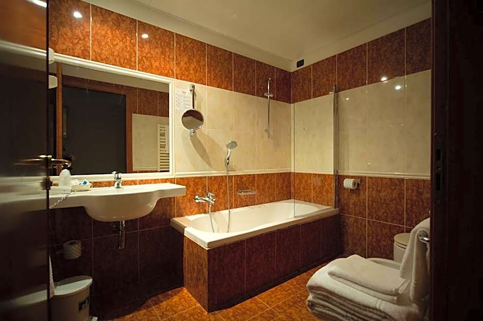 Hotel Aaron