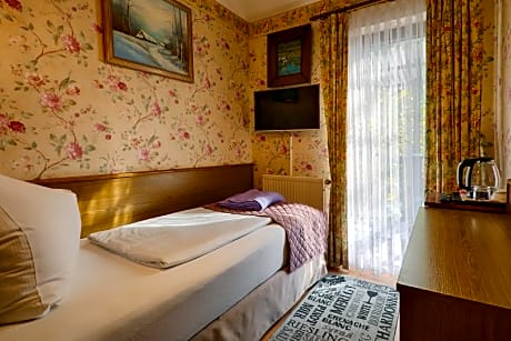 Economy Single Room